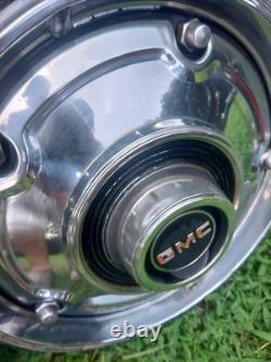 Set Of 4 OEM GMC Hubcaps Wheel Covers 15 Truck Suburban Jimmy Sierra Hub Caps